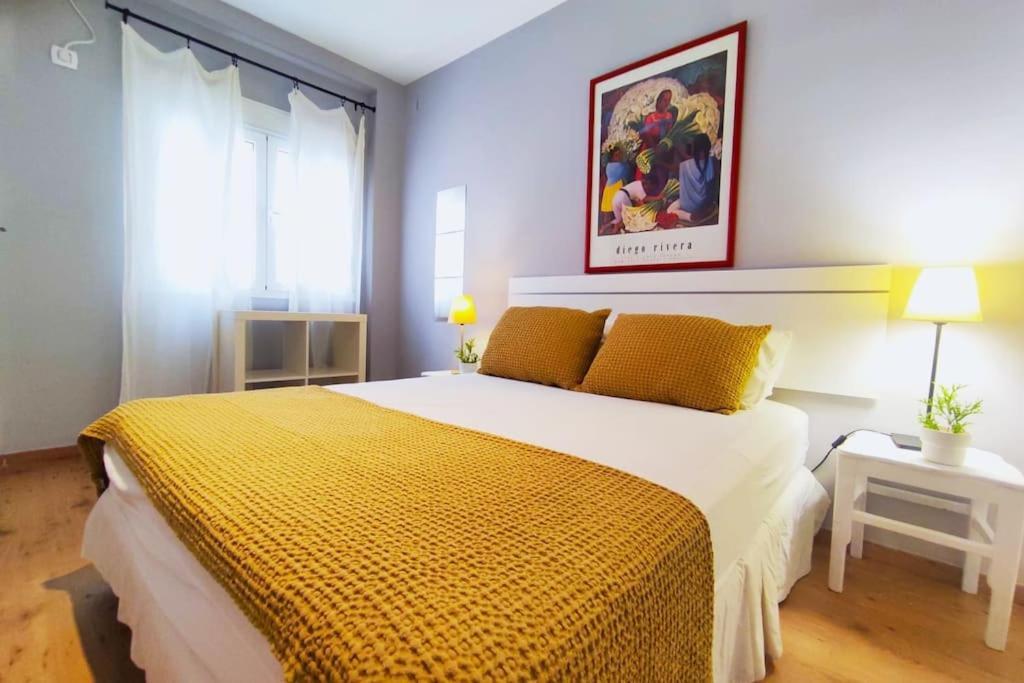 Plaza Cristo De Burgos Apartment Seville Exterior photo